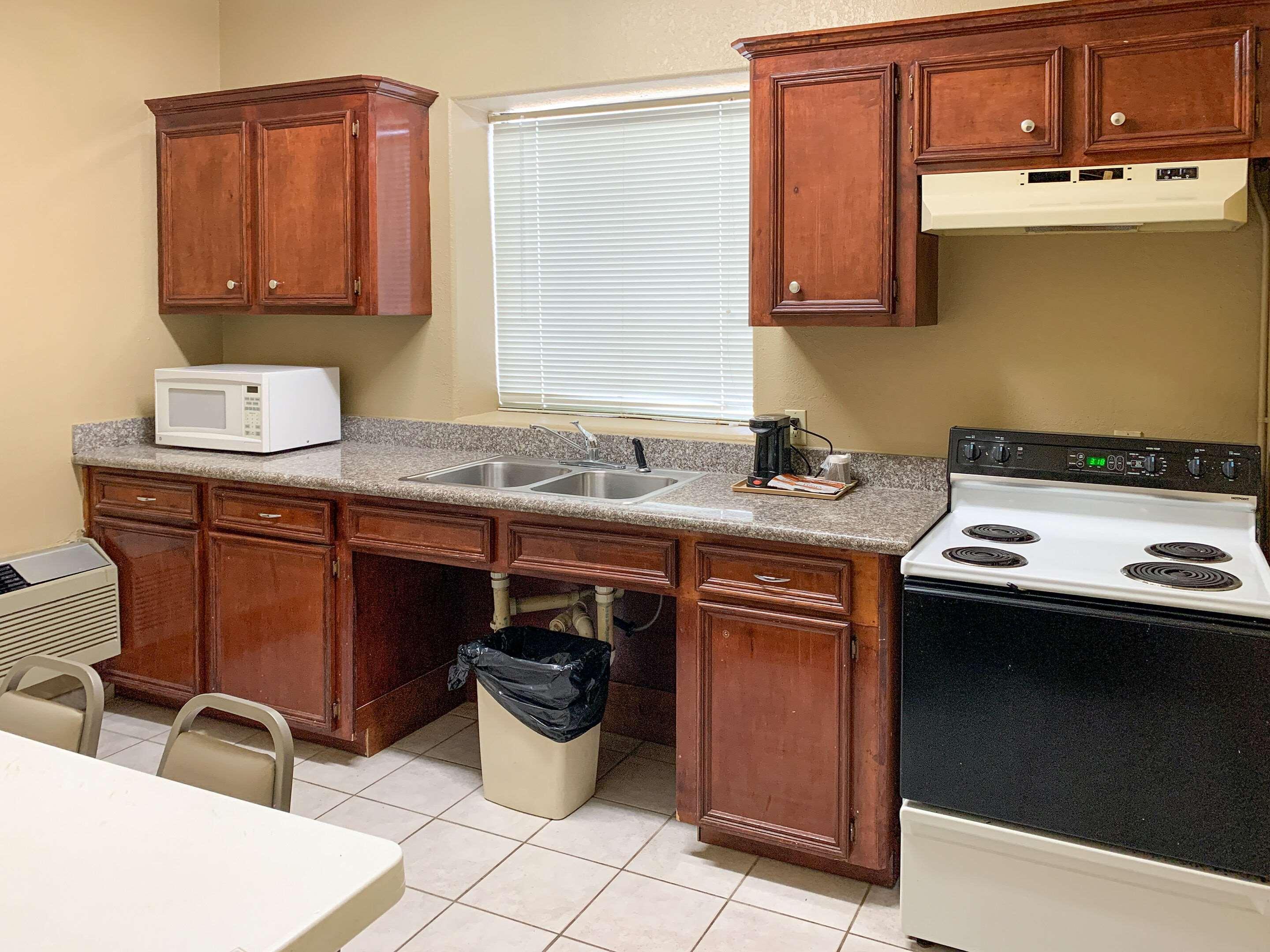 Quality Suites Houston Nw Cy-Fair Jersey Village Exterior photo
