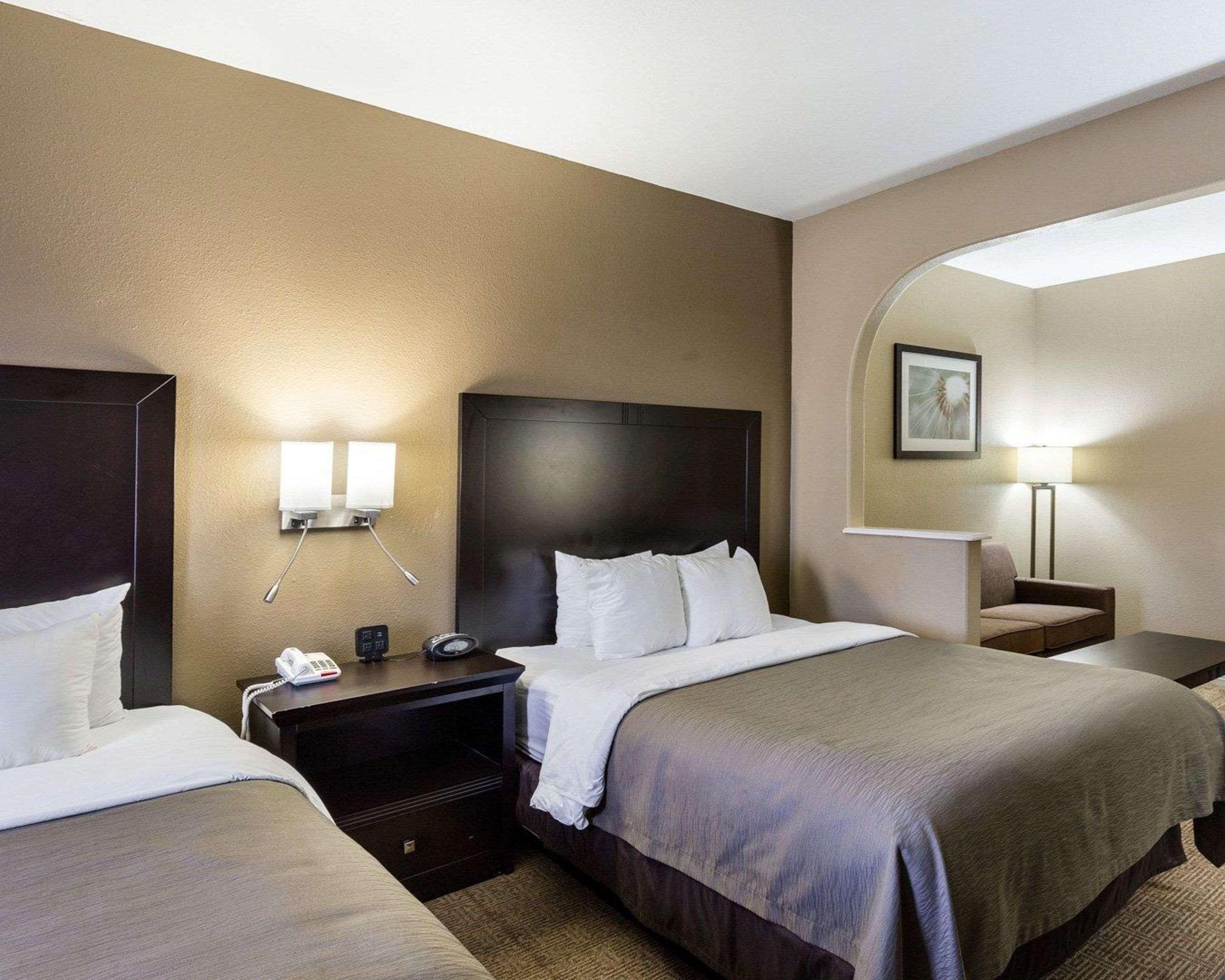 Quality Suites Houston Nw Cy-Fair Jersey Village Exterior photo